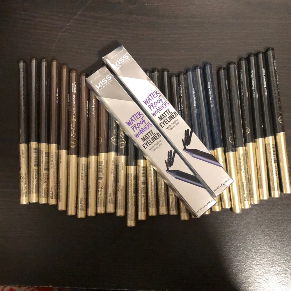 JOAH Eye Candy: Auto Eyeliner Kiss eyeliner